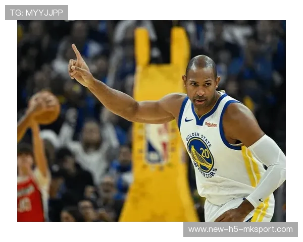 勇士替补席集体爆发，主帅称“团队赢球”——逆境中的团结力量