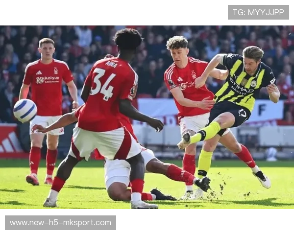 卢卡·内茨正式加盟诺丁汉森林，门兴左后卫开启英超征程